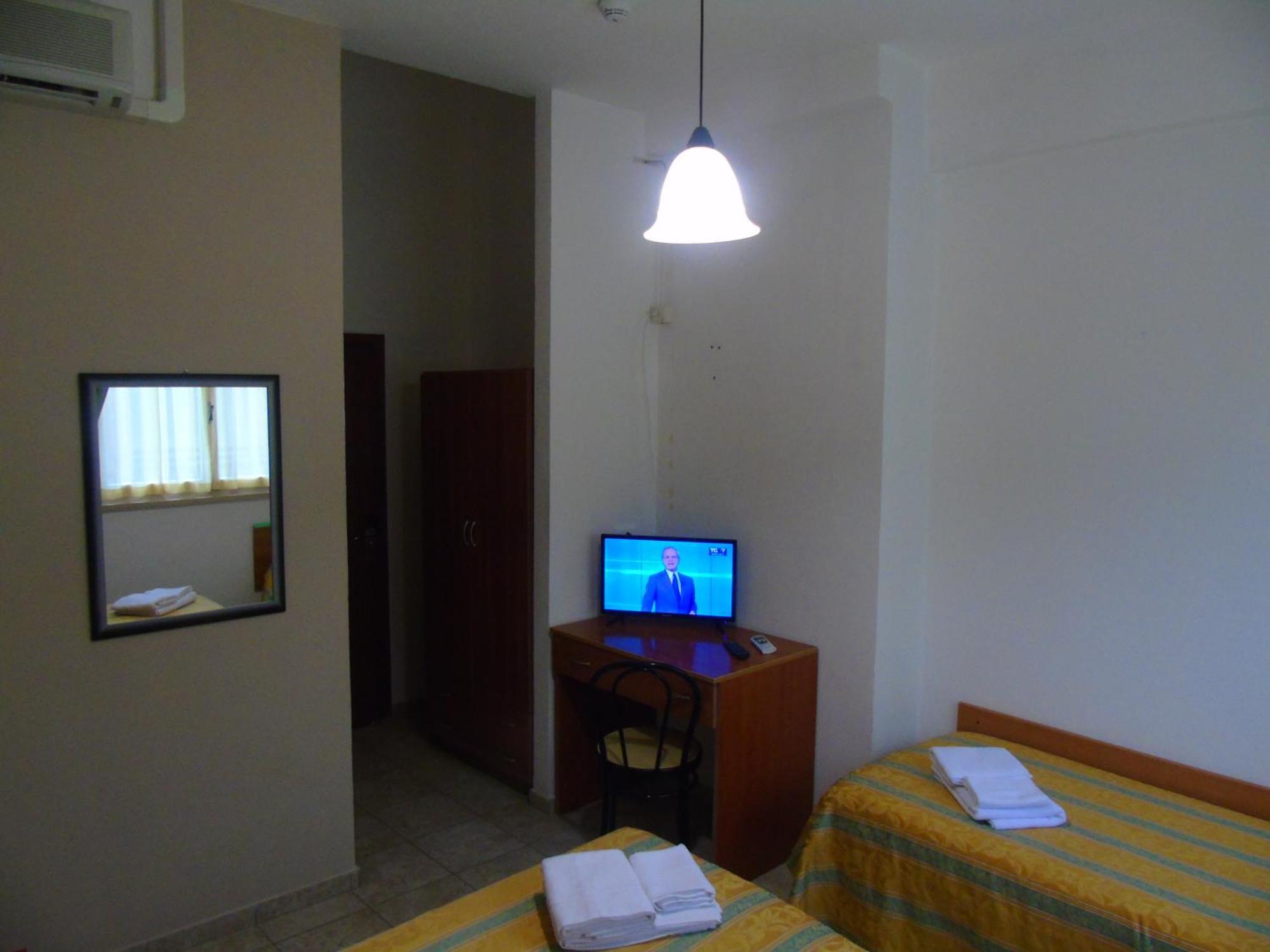 Hotel Zeus Lido Di Classe Room Only Luaran gambar