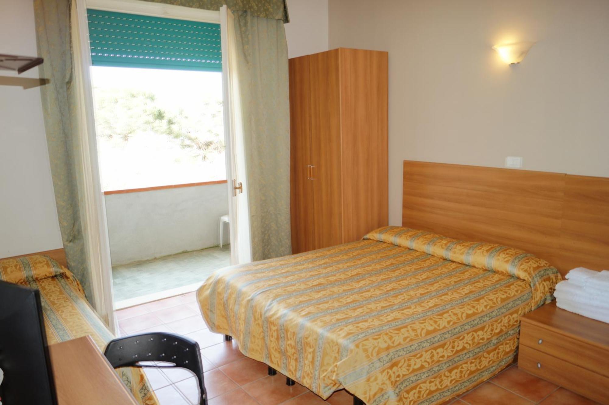 Hotel Zeus Lido Di Classe Room Only Bilik gambar