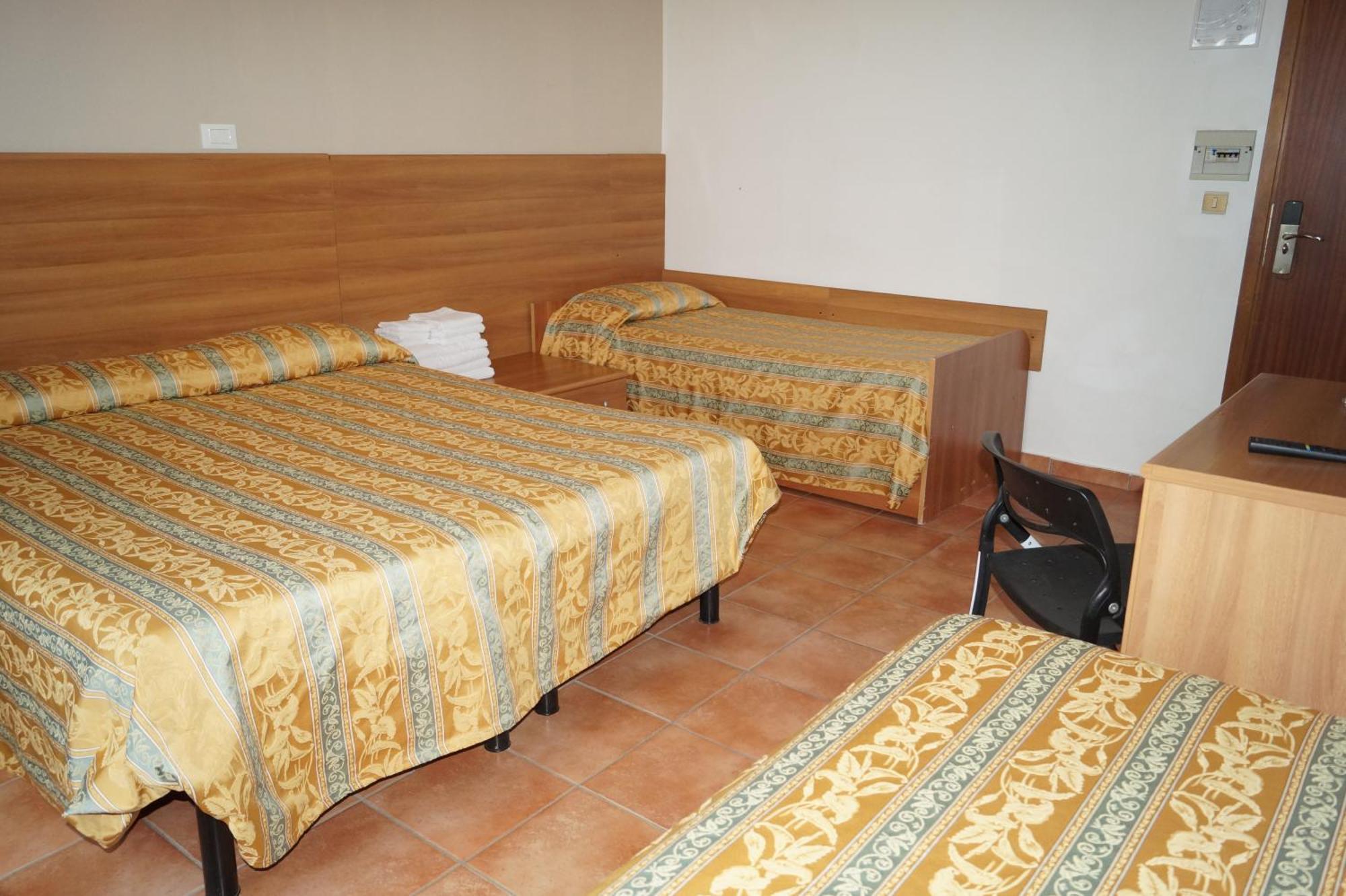 Hotel Zeus Lido Di Classe Room Only Bilik gambar